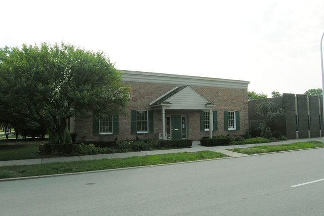 20542 Harper Avenue, Harper Woods, MI 48225