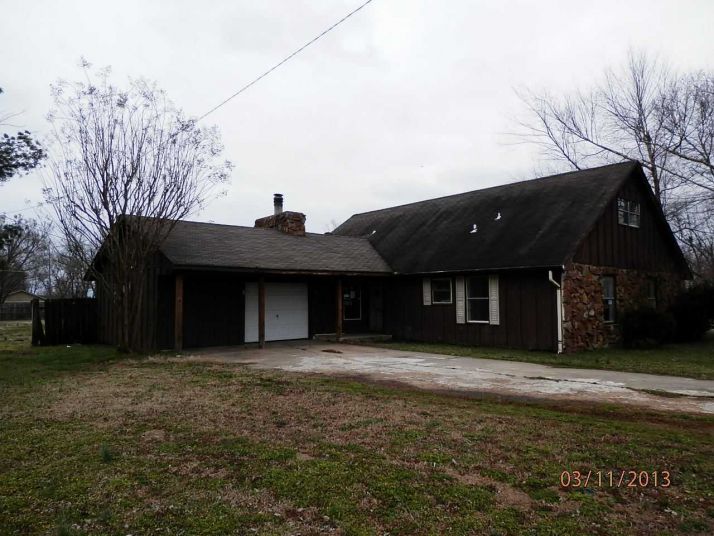 140 Gayle Rd, Blytheville, AR 72315
