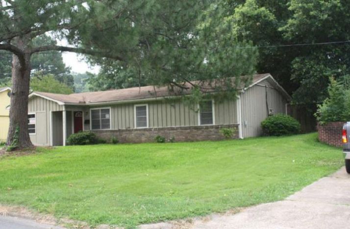1009 Mccullough St, Camden, AR 71701
