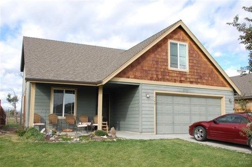 1173 Northwest 22nd Pl, Redmond, OR 97756