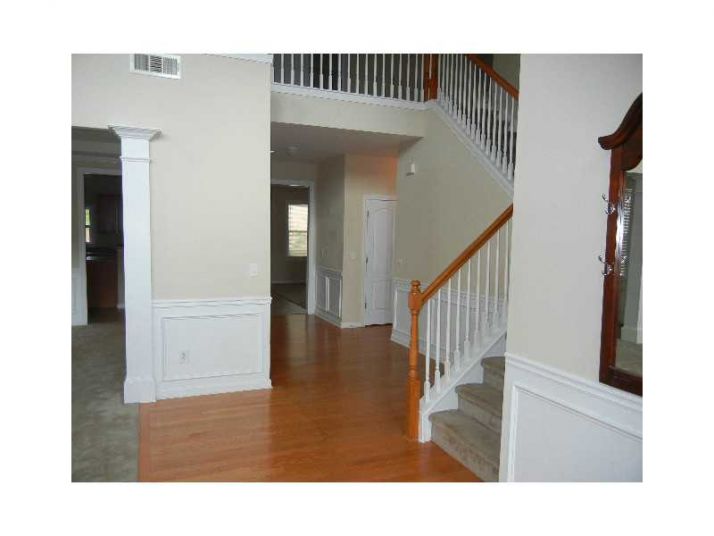 310 Meadowwood Circle, Woodstock, GA 30188