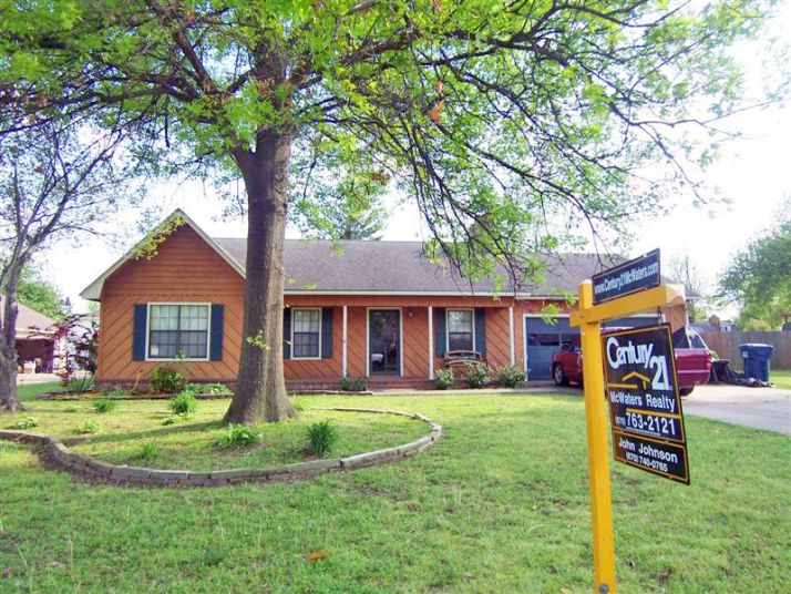 805 putting green, Blytheville, AR 72315