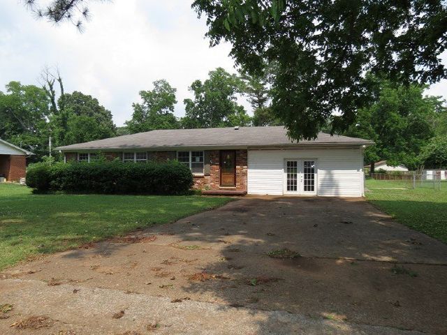 114 River Drive, Tuscumbia, AL 35674