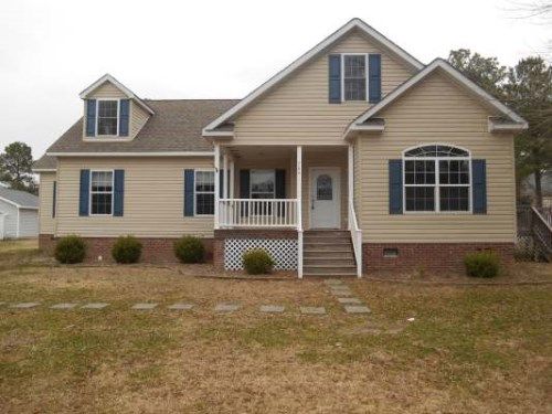 704 Lucas St, Erwin, NC 28339