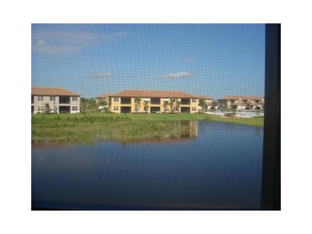 8239 NW 127th Ln # 33-F, Pompano Beach, FL 33076