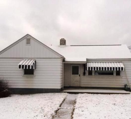 425 Gladden Rd, Canonsburg, PA 15317
