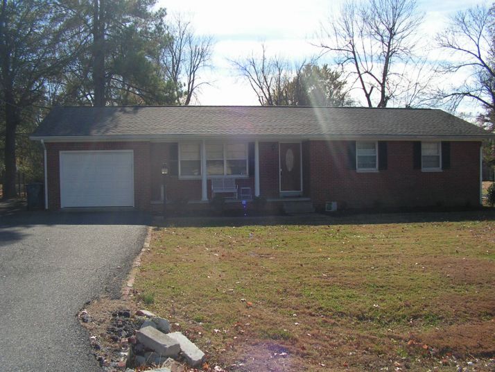 6765 Greenfield Dr, Paducah, KY 42003