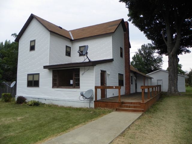 209 W State St, Potomac, IL 61865