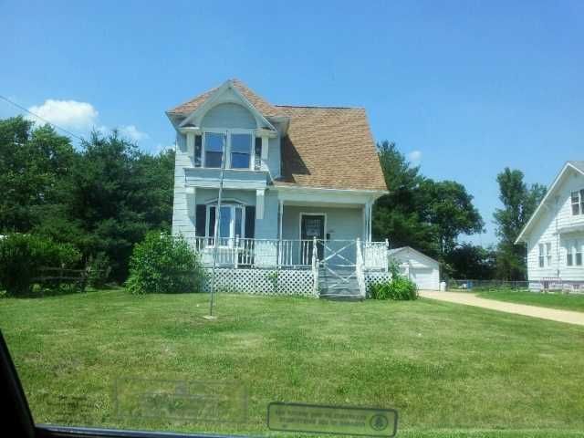 20 W Hawley St, Amboy, IL 61310