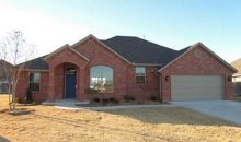 534 W Pawnee Court Way Mustang, OK 73064