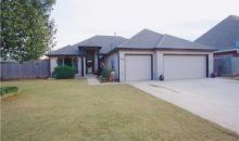 800 Cabillo Way Mustang, OK 73064