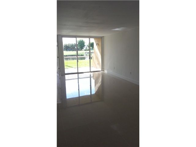 4864 NW 97 PL # 277, Miami, FL 33178