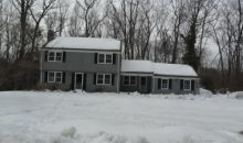 4 Woodcliff Dr Simsbury, CT 06070