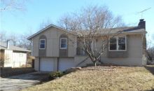 404 SW Parkwood Dr Blue Springs, MO 64014