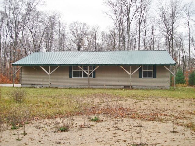 4106 E Simmons Rd, Hessel, MI 49745
