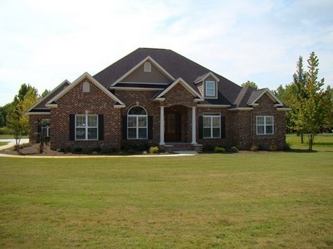 2712 Wynfrey Dr., Prattville, AL 36067