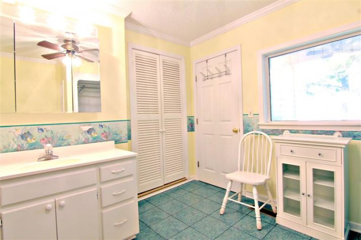 765 Carter Dr, Tuscumbia, AL 35674