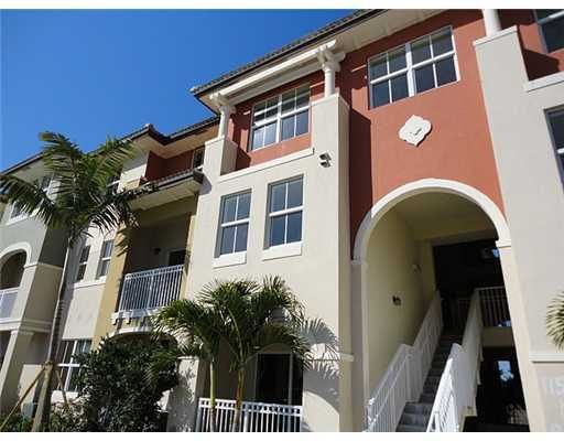 11202 NW 83 ST # 203, Miami, FL 33178