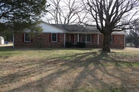 460 Old Nashville Rd, Woodburn, KY 42170