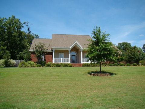 1608 Clear Creek Dr., Prattville, AL 36067