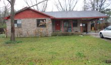 605 Reynolds St Broxton, GA 31519