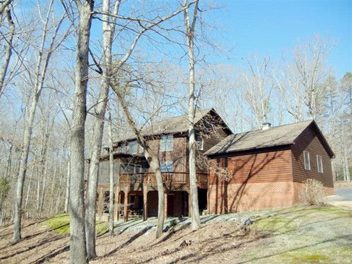 1897 Kingwood Road, Buffalo Junction, VA 24529