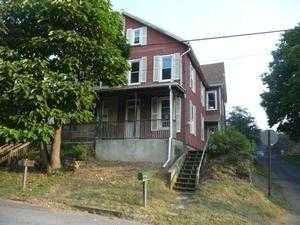 284 Market St, Highspire, PA 17034
