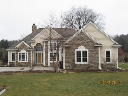 223 Crooked Stick Pass, North Prairie, WI 53153