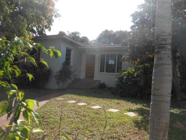 912 NE 82 ST, Miami, FL 33138