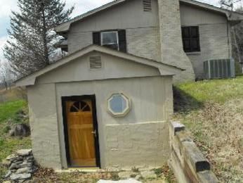 420 Leslie Hollon Road, Campton, KY 41301