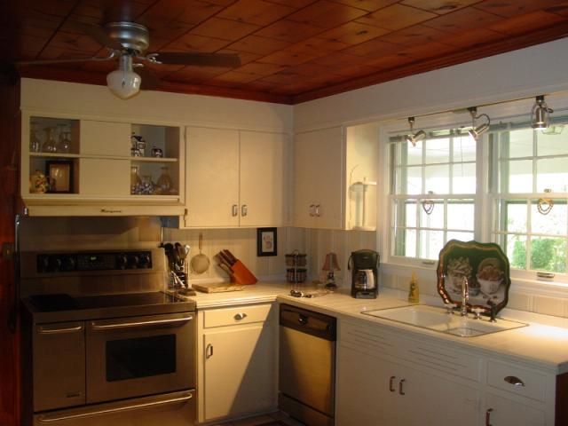 84 Lakeview Drive, Heflin, AL 36264