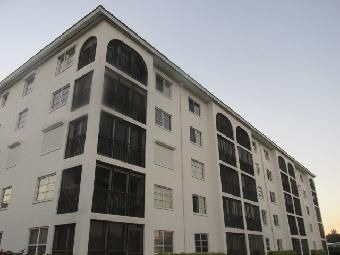 57 High Point Cir W Uni, Naples, FL 34103