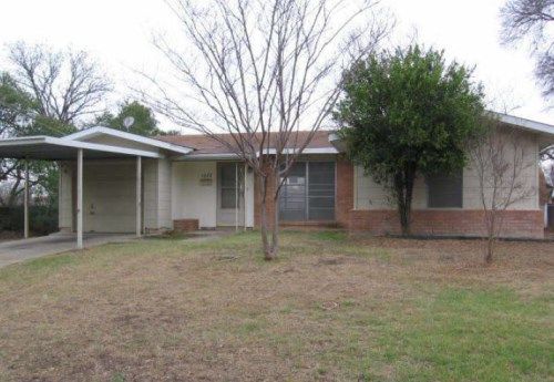 1927 Candlelight Ln, San Antonio, TX 78213