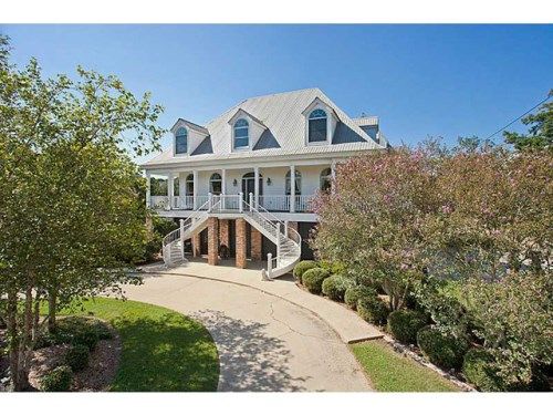 100 NORTHLAKE DR, Mandeville, LA 70448