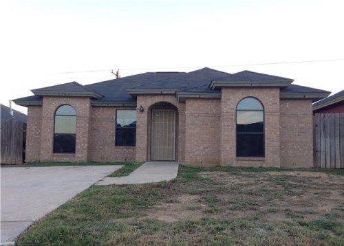 5745 Saint Charles Loop, Laredo, TX 78046