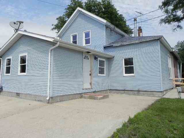 11479 Riverdale Rd, Rock Falls, IL 61071