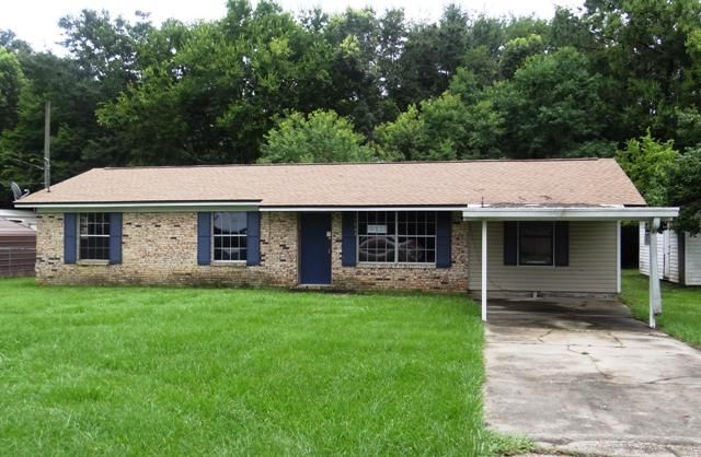 1243 Apple Ave, Chipley, FL 32428
