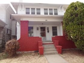 3820 College Avenue, Kansas City, MO 64128