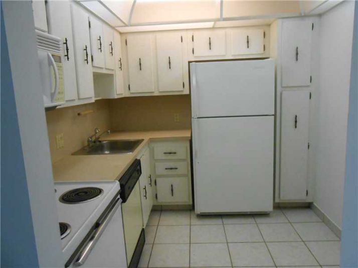 20379 W COUNTRY CLUB DR # 1634, Miami, FL 33180