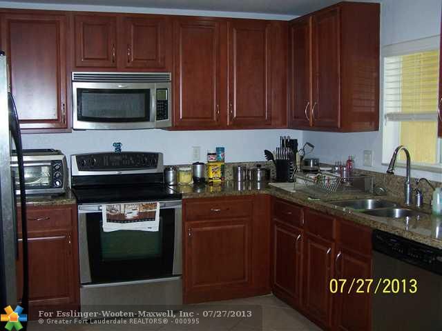 5960 LONDON LN, Fort Lauderdale, FL 33321