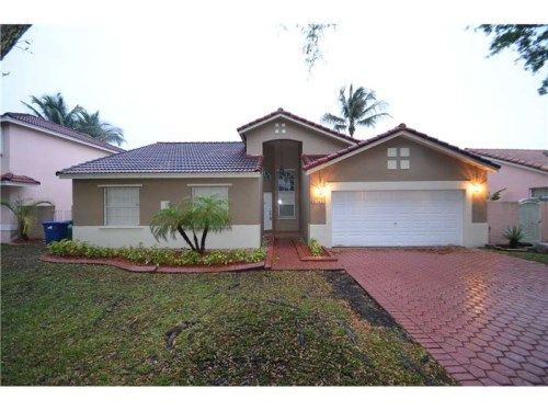 19190 NW 89 CT, Hialeah, FL 33018