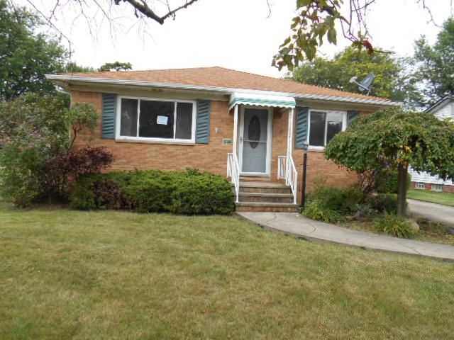 6226 Siegler Dr, Brook Park, OH 44142
