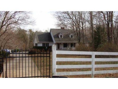 5228 Clinchem Falls Drive, Flowery Branch, GA 30542
