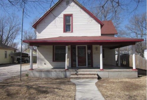 625 S Fern Ave, Wichita, KS 67213