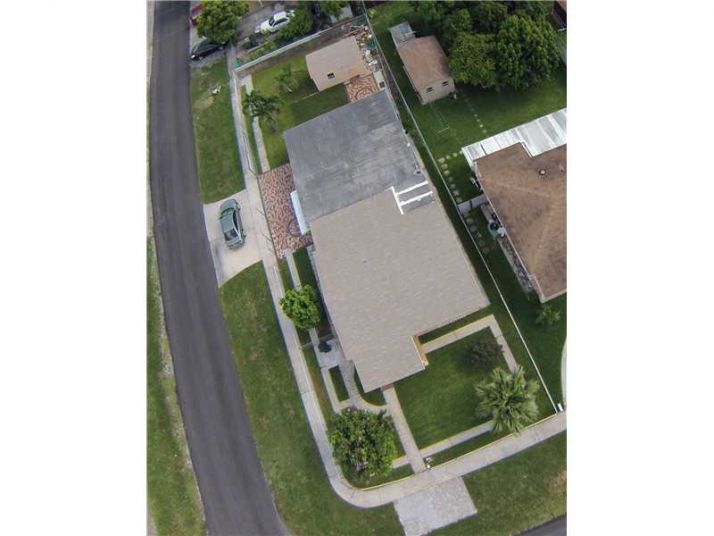 689 W 36 ST, Hialeah, FL 33012