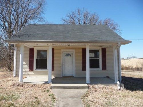 128 Cherry St, Lebanon, TN 37087