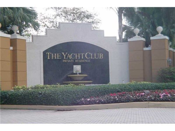 19701 E Country Club Dr # 5607, Miami, FL 33180