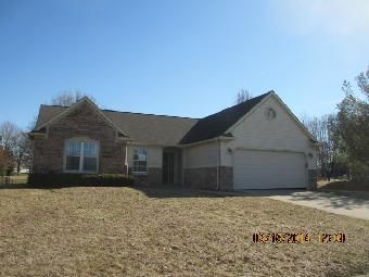 887 Andover Dr, Greenwood, IN 46142
