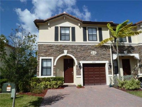 4242 SW 164 PA # ., Miami, FL 33185