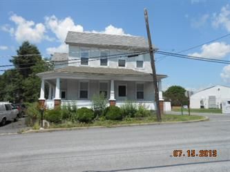 639 Blue Mountain Dr, Cherryville, PA 18035